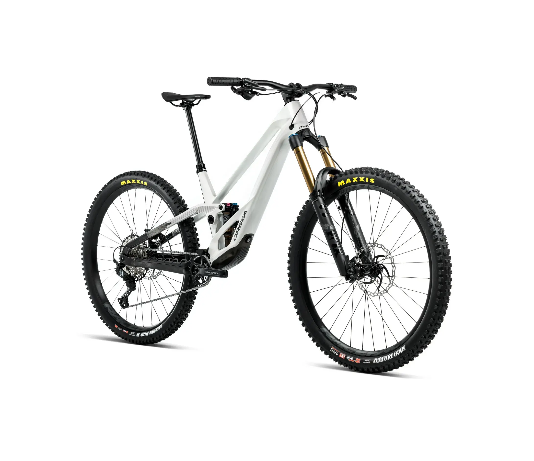 PPF para bici de enduro, instalación de vinilo protector para bicicleta en Madrid, Pellejo Paint Protection